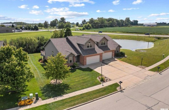 Convenient 4-bedroom house, close to everything