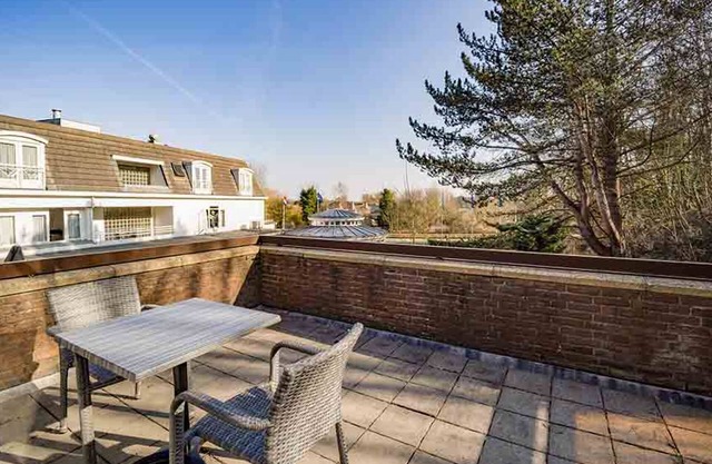 Convenient Stay Near Noordwijk Beach & Historic Lighthouse! Free Breakfast!
