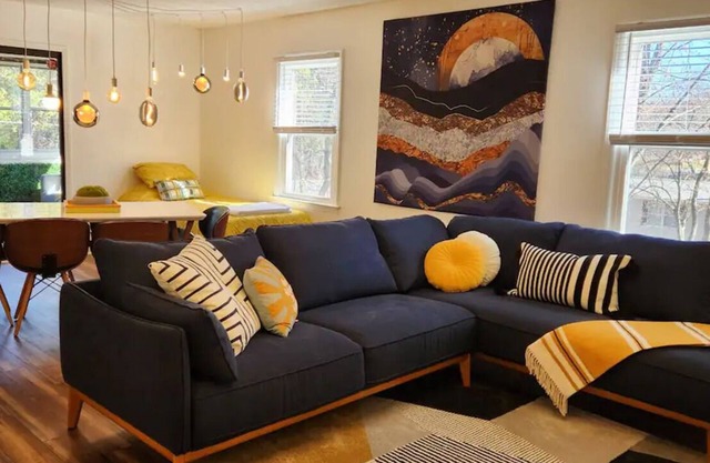 Cool, Retro-styled Home Near Lake Wylie