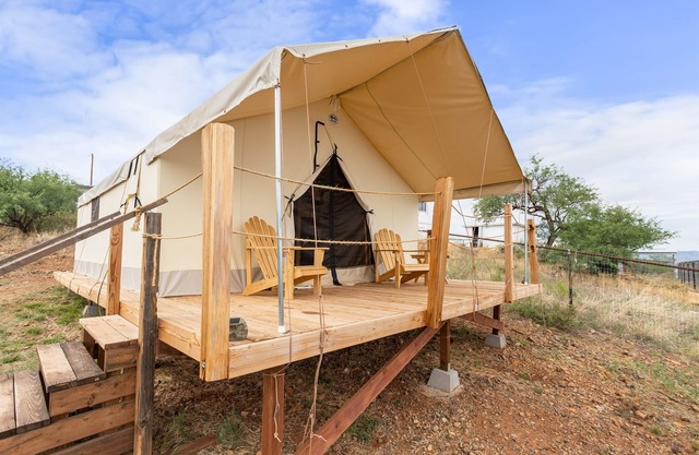 Cool Your Boots Glamping near Tombstone