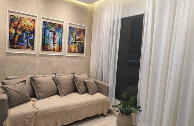 Cop 30 house in a condominium, 15 minutes from the Hangar and close to the airport with transfer