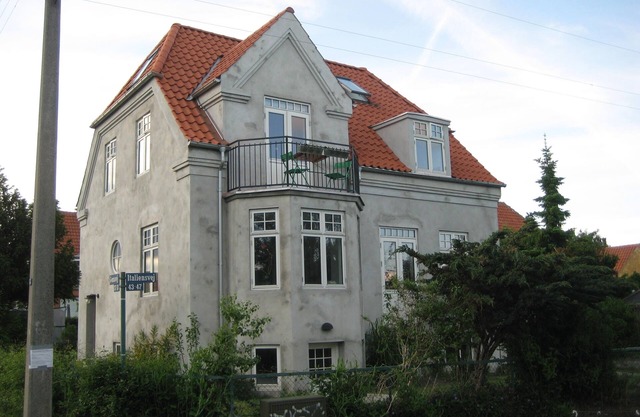 Copenhagen villa near beach and city