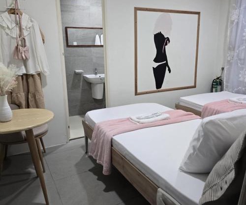 Coquette vibes close to Cubao's Araneta Center