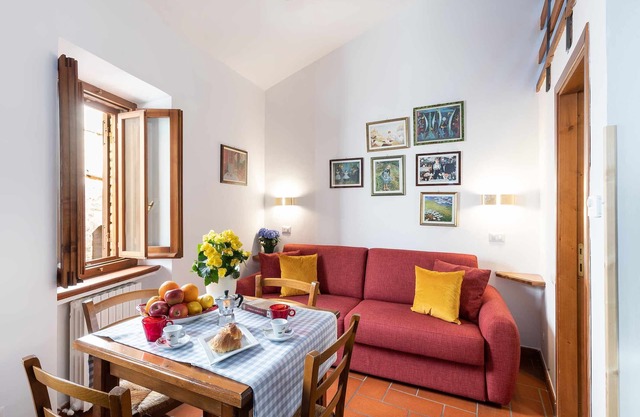 Corallo studio mezzanine