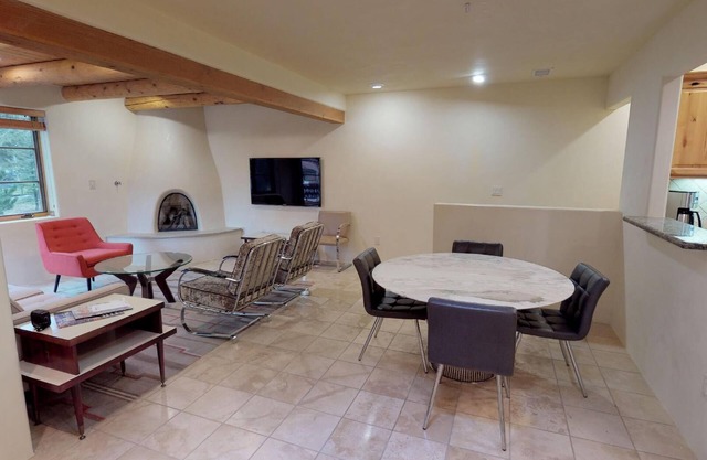 Corazon Condo Unit 2, 2 Bed/2 Bath, Luxury Style Condo