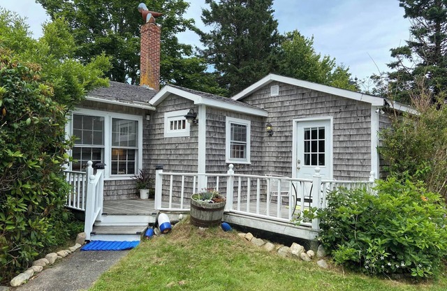 Corea Harbor's Black Duck Inn