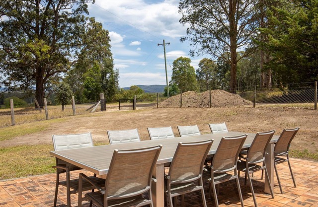 Cork Valley Farm - Escape to 35 Acres in the Country