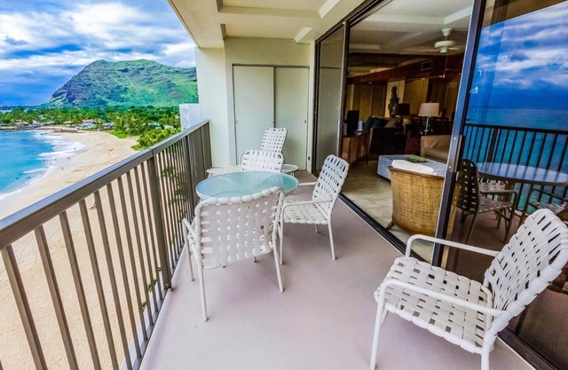 Corner Oceanfront 1BR Condo w/Panoramic Views