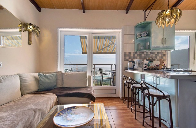 'Cortez Apartment 3' with Sea View, Shared Pool and Wi-Fi