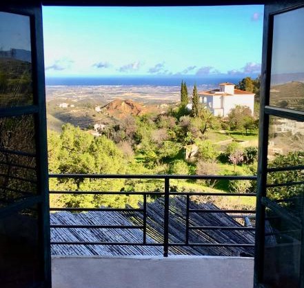 Cortijo de la Fuente con vistas impresionantes y playas a 20 minutos