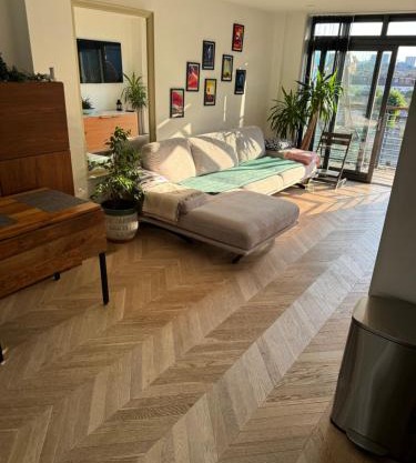 Cosy 1 bedroom apartment with balcony near Chiswick