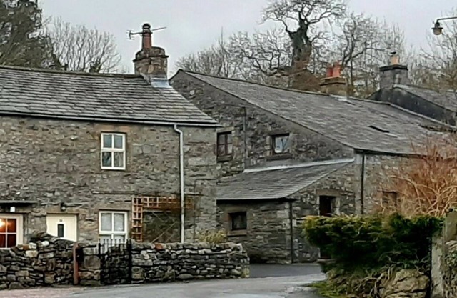 Cosy 2 Bed traditional 200 year old Yorkshire Dales Cottage.