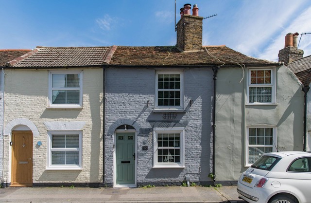 Cosy and quirky seaside cottage in the heart of Deal's conservation area