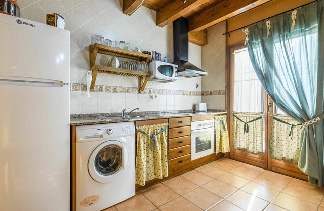 Cosy apartment in villa for 2 people with WIFI, TV, balcony, pets allowed and panoramic view