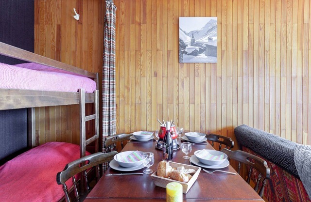 Cosy apartment for 4 guests with WIFI, TV and balcony