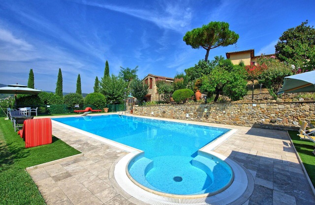 Cosy apartment for 2 guests with WIFI, A/C, pool, TV and panoramic view