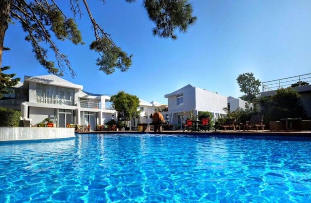 Cosy apartment for 3 people with A/C, WIFI, pool, TV and terrace