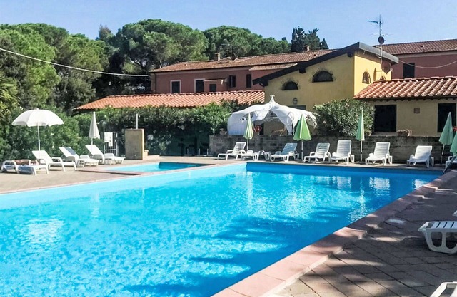 Cosy apartment for 3 guests with A/C, pool, WIFI, TV and pets allowed
