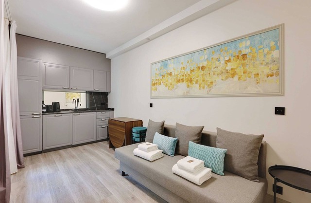 Cosy apartment with balcony - 2BR/6P- La Roquette