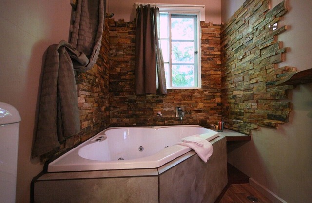 Cosy Charmed Cabin in Sassafras