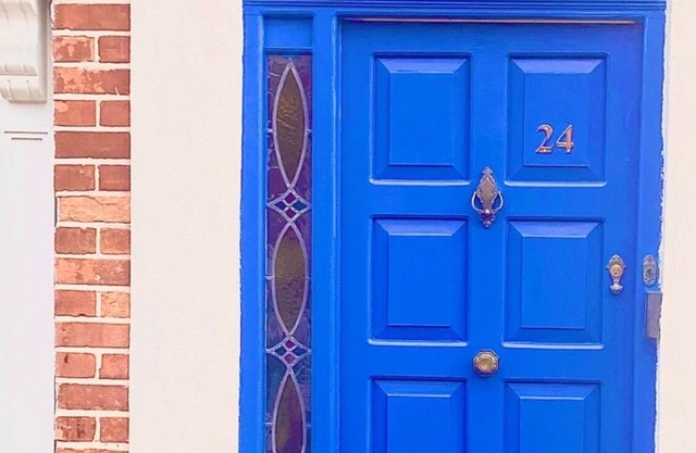 Cosy Georgian 3-bedroom cottage, close Airport/City Centre/Coast