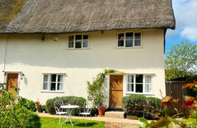 Cosy Grade 2 Listed, 2 bedroom Cottage, in the village of Gislingham, with WiFi