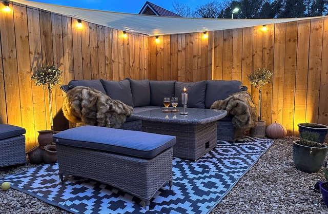 Cosy Home: King Sized Bed, Netflix, Woodland Area