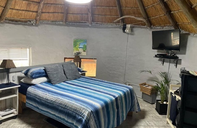 Cosy Rustic Little Cottage