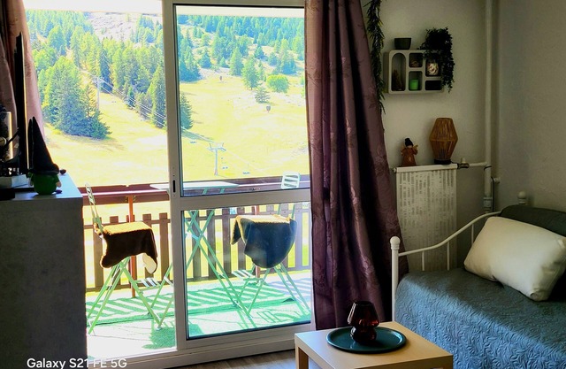 COSY stay at the MONTAGNE-STUDIO for 4/5 people - at the foot of the slopes