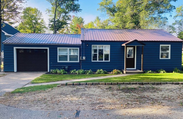 Cottage by the Beach 2