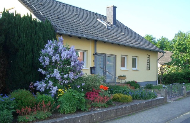Cottage by the lake - cottage, toilet and bath / shower separated,