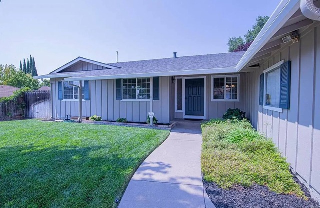 Cottage by the Vines: Near Napa Valley, Vineyards, Outlet Malls and Six Flags