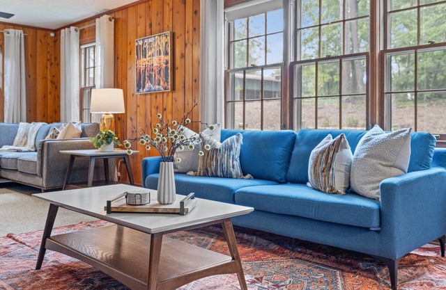 Cottage-Core 5BR Retreat — 10% Week/15% Month