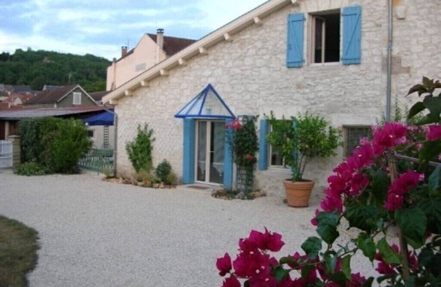 Cottage for 2 people with large private terrace and parking space