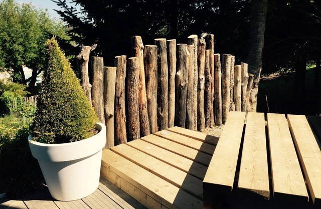 Cottage ideally located, calm of the valley near the beaches .