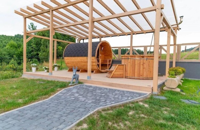 Cottage in Duszniki Zdrój with Ski & Spa