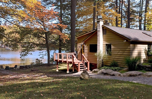 Cottage on House Pond