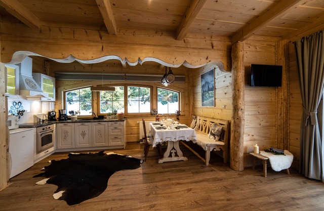 COTTAGE POWDER WITH PRIVATE JACUZZI