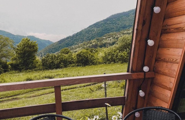 Cottage Tvishi