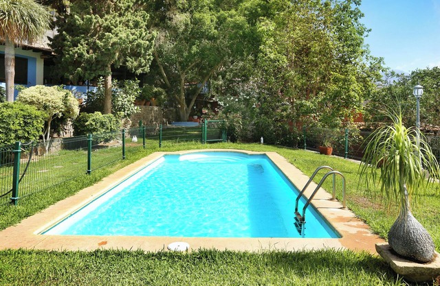 Country Cabin "Finca Nim 1" on a Farm with Mountain View, Pool & Wi-Fi