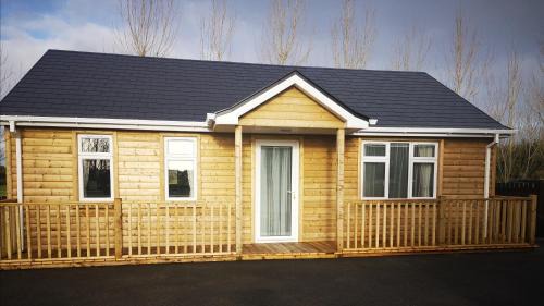 Country Cabin Retreat, Ireland's Hidden Heartland F35 YC67