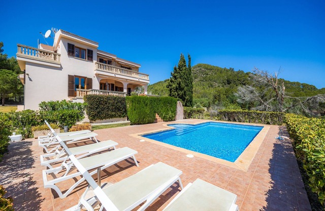 Country House 'Ceguer Mhm' with Private Pool, Private Terrace and Wi-Fi