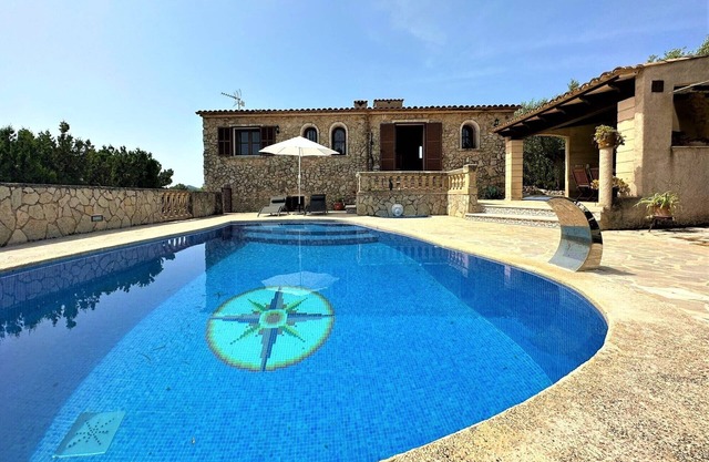 Country House 'Ca'n Jutger' with Private Pool, Private Terrace and Wi-Fi