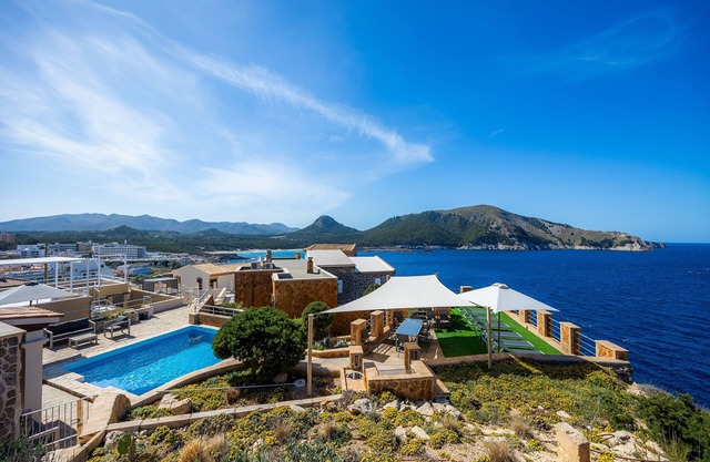 Country House 'Can Eolo' with Sea View, Wi-Fi and Air Conditioning