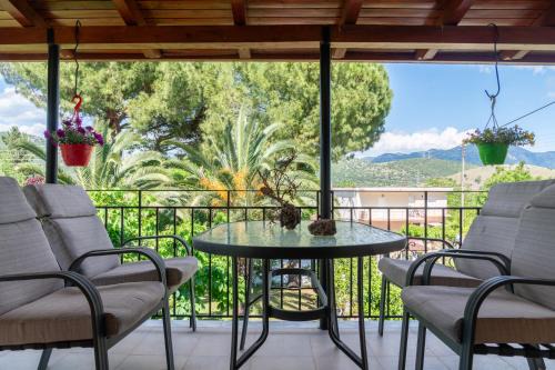 Country House Elaionas