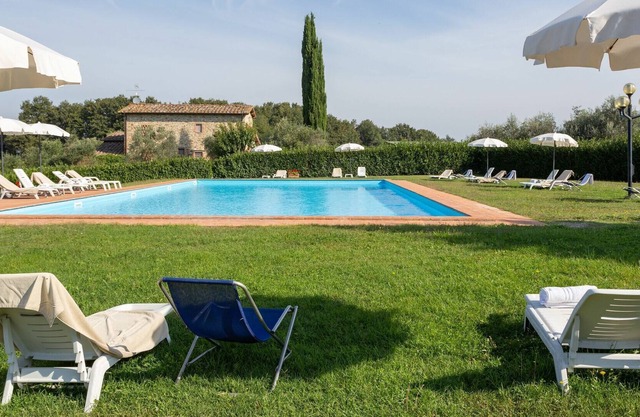 Country House / Farm House in Mercatale with 2 bedrooms sleeps 4