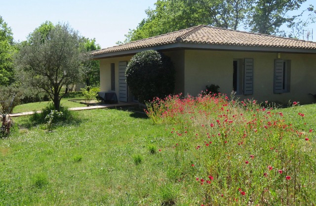 Country house in a beautiful natural setting, in the heart of the Gard department