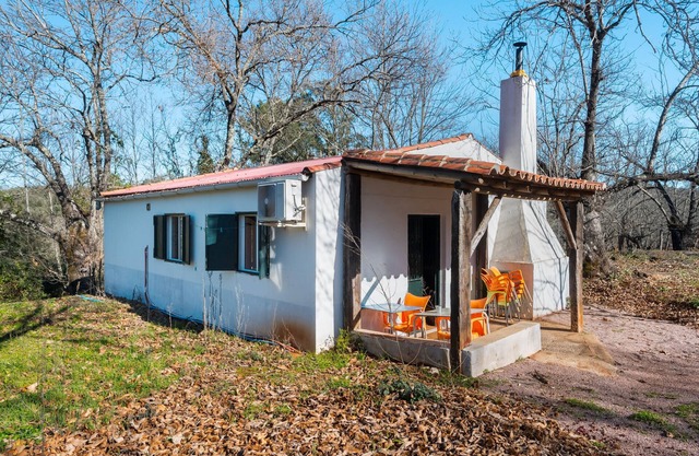Country House 'La Casa Del Taller' with Mountain View, Shared Pool and Air Conditioning