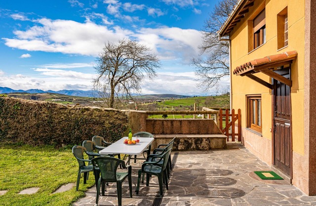 Country House 'Nueva' with Mountain View, Private Terrace and Wi-Fi