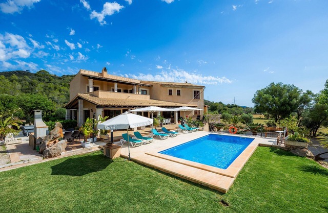 Country House 'Sa Creu Vella Ses Ancores' with Private Pool, Wi-Fi and Air Conditioning